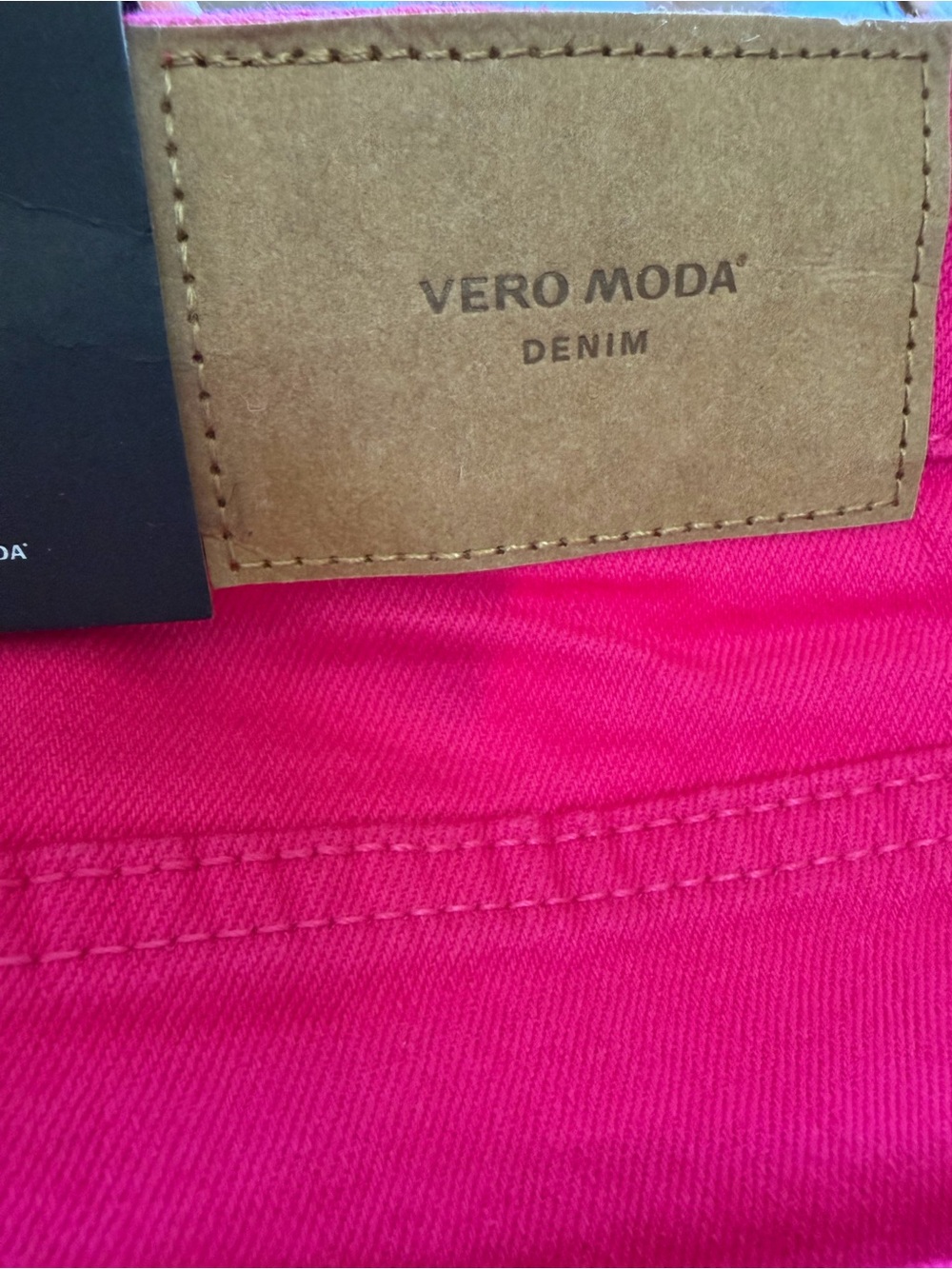 Vero Moda Brenda Hot Pink High Rise Straight Jeans NWT 27x32 - Picture 11 of 11